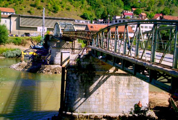 Drinski most na ulazu u Foču, izgrađen prije 113 godina u doba Austrougarske monarhije; foto: SRNA Drinski most na ulazu u Foču, izgrađen prije 113 godina u doba Austrougarske monarhije; foto: SRNA