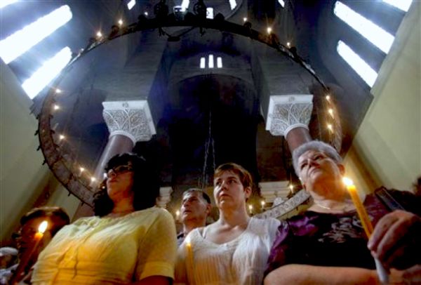 Crkva svetog Marka: Služenje parastosa; foto: AP Crkva svetog Marka: Služenje parastosa; foto: AP