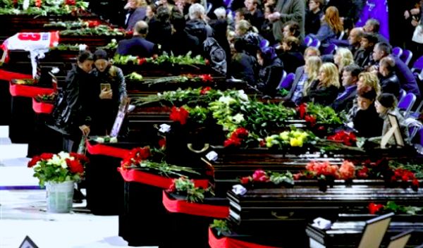 Komemoracija poginulim igračima; foto: AP Komemoracija poginulim igračima; foto: AP