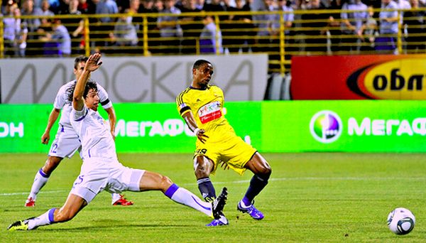 Samuel Eto'o postiže svoj drugi pogodak u ligi; foto: Fc-anji.ru