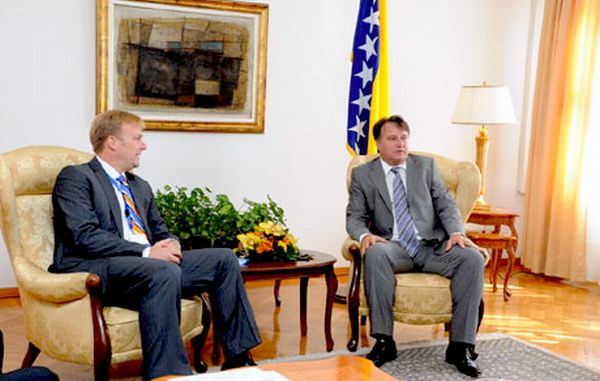 Nermin Nik&scaron;ić i Peter Sorenssen; foto: Fbihvlada.gov.ba