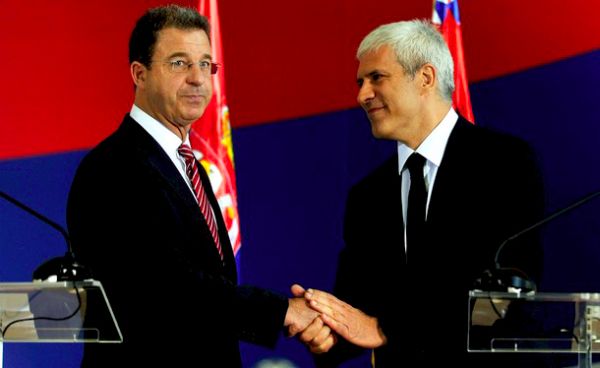 Boris Tadić (desno) i Serge Brammertz; foto: Getty Images