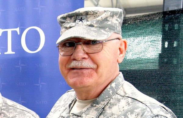 Gary Huffman; foto: Nato.int