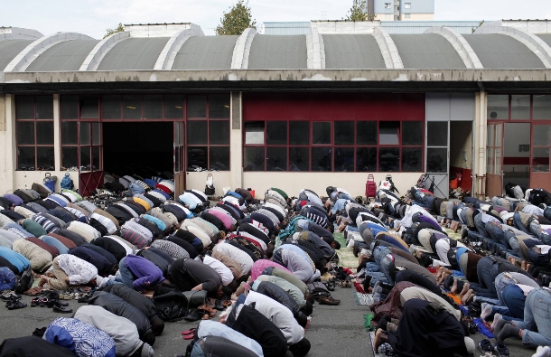 zabrana obavljanja molitvi na ulici