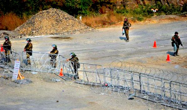 Granični prelaz Jarinje; foto: Getty Images