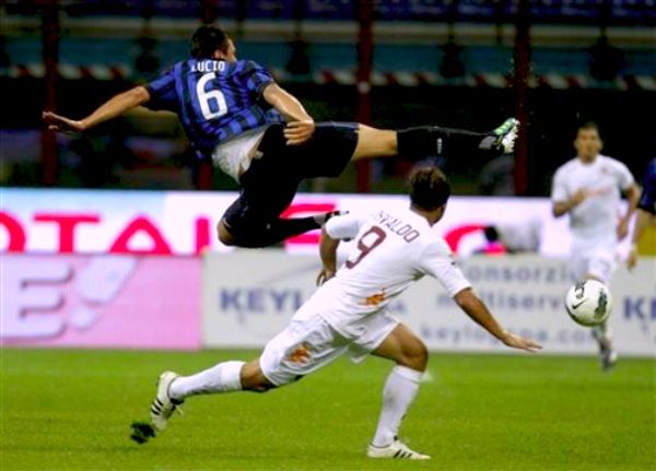 Brazilski internacionalac Lucio: Antijunak večeri; foto: AP