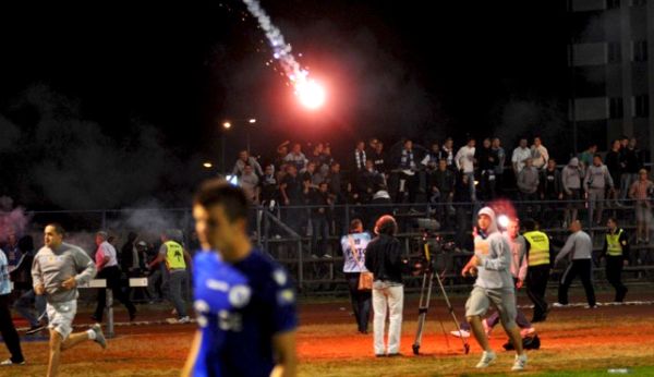 Neredi na utakmici Borac - Željezničar; foto: Nezavisne.com
