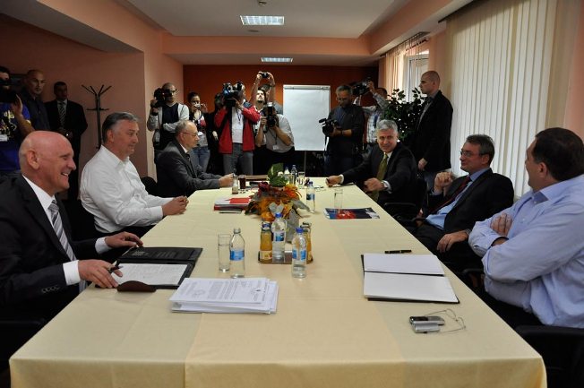 Sastanak stranačkih lidera u Brčkom/ Foto: Infobrcko.com