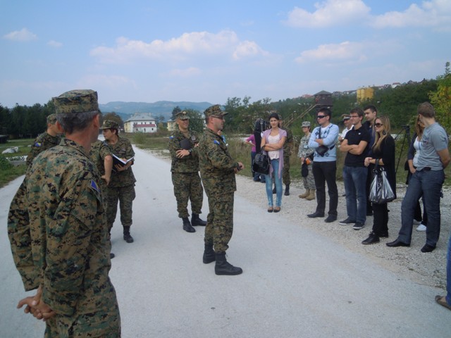 Sarajevski studenti posjetili Brigadu taktičke podr&scaron;ke i vojnu lokaciju &bdquo;Rajlovac OS BiH&ldquo;
