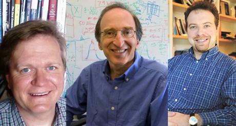 Saul Perlmutter, Adam Riess i Brian Schmidt