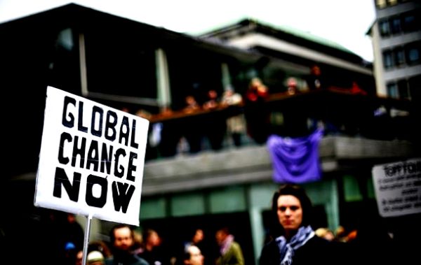 Aktivisti iz 78 zemalja pozvali su preko interneta ljude da danas izađu na ulice i trgove 868 gradova na svim kontinetima; ilustracija: Getty Images