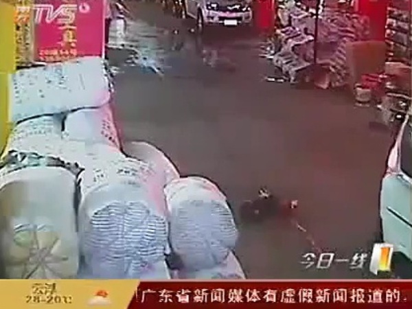 Kombi pregazio djevojčicu u Kini