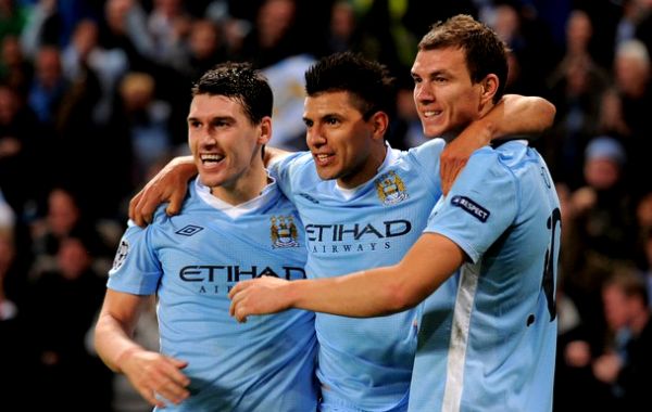 Edin Džeko, Sergio Aguero i Aleksandar Kolarov; foto: Getty Images