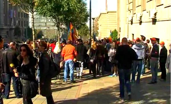 LGBT: Protest ispred zgrade Vlade Srbije; screenshot: Tanjug