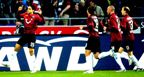 Mohammed Abdellaoue proslavlja pogodak; foto: Reuters Mohammed Abdellaoue proslavlja pogodak; foto: Reuters