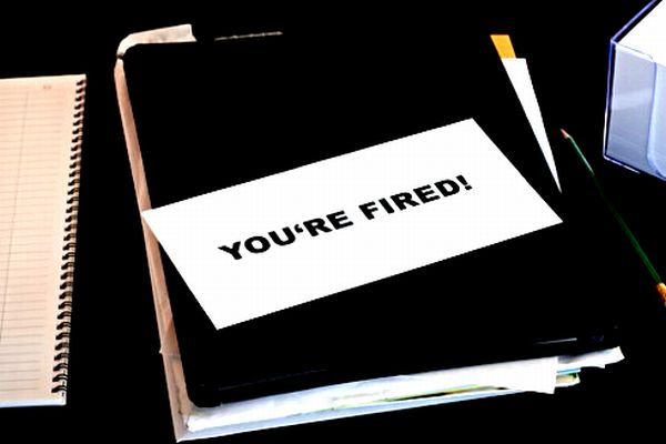 Tokom prvih osam mjeseci ove godine uredima zavoda za zapo&scaron;ljavanje prijavilo se vi&scaron;e od 60 hiljada osoba koje su ostale bez posla; ilustracija: Thegrindstone.com