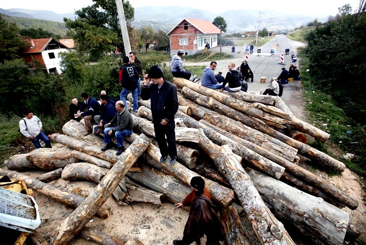 Barikada na Brnjaku; Foto: Routers Barikada na Brnjaku; Foto: Routers