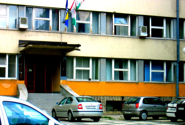 Zgrada Vlade SBK; foto: Oslobođenje Zgrada Vlade SBK; foto: Oslobođenje