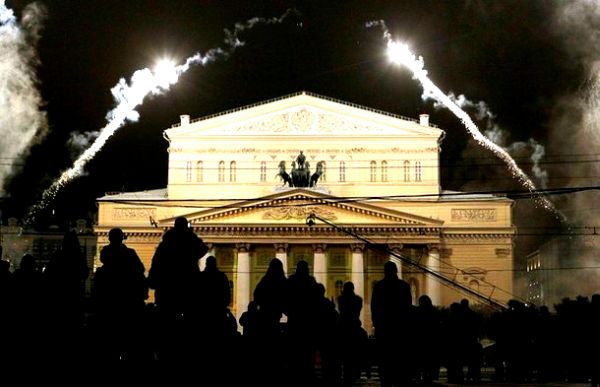 Bolshoi teatar je preživio tri požara, bombardovanje u Drugom svjetskom ratu i poplavu od podzemne rijeke; foto: Reuters Bolshoi teatar je preživio tri požara, bombardovanje u Drugom svjetskom ratu i poplavu od podzemne rijeke; foto: Reuters