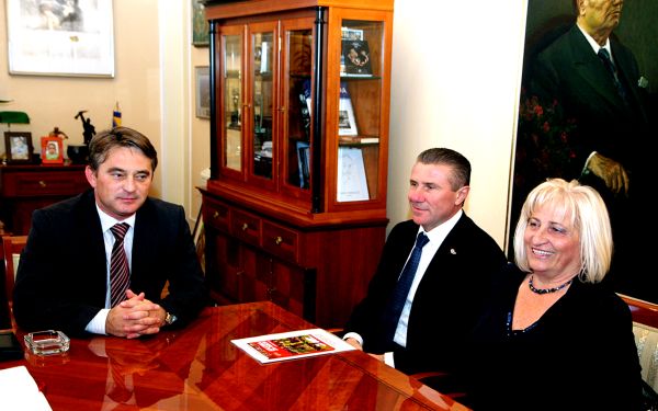 Sergey Bubka u kabinetu predsjedavajućeg Predsjedništva BiH Željka Komšića; foto: Predsjednistvobih.ba Sergey Bubka u kabinetu predsjedavajućeg Predsjedništva BiH Željka Komšića; foto: Predsjednistvobih.ba