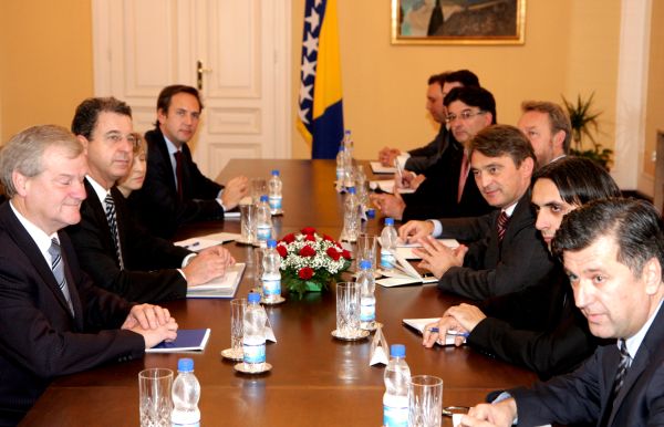 Sastanku je prisustvovao i Boris Buha, savjetnik u Kabinetu člana Predsjedništva BiH Nebojše Radmanovića, saopćeno je iz Predsjedništva BiH; foto: Press služba Predsjedništva BiH Sastanku je prisustvovao i Boris Buha, savjetnik u Kabinetu člana Predsjedništva BiH Nebojše Radmanovića, saopćeno je iz Predsjedništva BiH; foto: Press služba Predsjedništva BiH