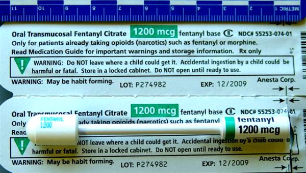 Lizalica omogućava, takođe, da se ograniči doza morfijuma jer ukoliko vojnik padne u stanje šoka dovoljno je izvaditi mu lizalicu iz usta; foto: Bridgat.com Lizalica omogućava, takođe, da se ograniči doza morfijuma jer ukoliko vojnik padne u stanje šoka dovoljno je izvaditi mu lizalicu iz usta; foto: Bridgat.com