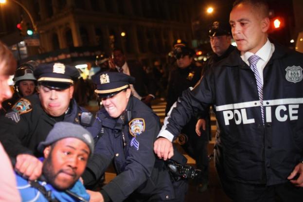 Sukob policije i demonstranata,  jedna osoba povrijeđena i 30 uhap&scaron;eno