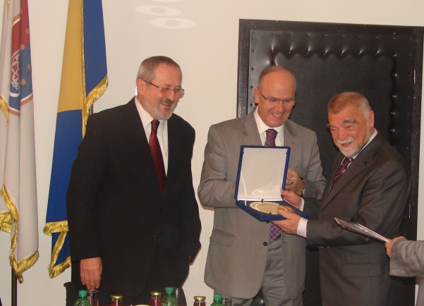 Stjepan Mesić, Fikret Musić i Ivica &Scaron;arić