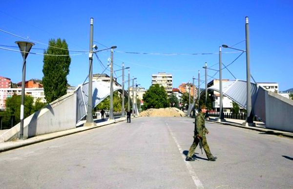 Kosovska Mitrovica; foto: Reuters Kosovska Mitrovica; foto: Reuters