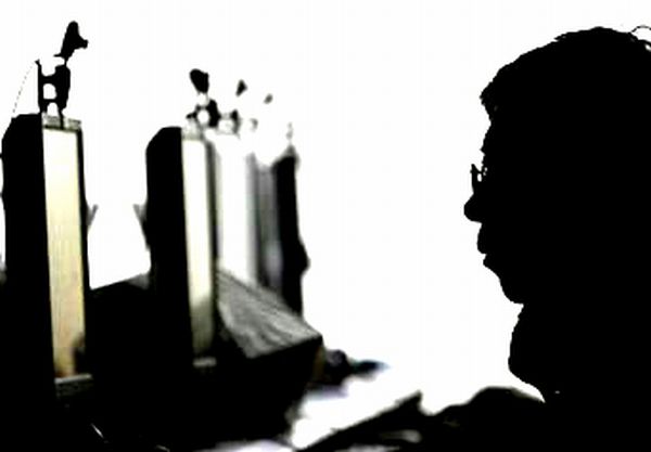 Južna Koreja, koju ima jednu od najbogatijih kultura online igranja u svijetu, pokušava obuzdati ovisnost o video igrama koja može prouzročiti ozbiljne posljedice; ilustracija: Asiancorrespondent.com Južna Koreja, koju ima jednu od najbogatijih kultura online igranja u svijetu, pokušava obuzdati ovisnost o video igrama koja može prouzročiti ozbiljne posljedice; ilustracija: Asiancorrespondent.com