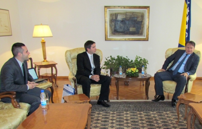 Nik&scaron;ić i SIM