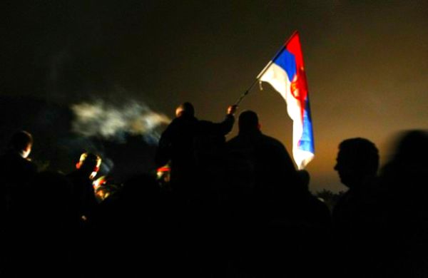 Srbi na sjeveru Kosova ne žele dopustiti da kosovske vlasti, koje oni ne priznaju, kontroliraju granične prijelaze Jarinje i Brnjak prema Srbiji; ilustracija: Reuters