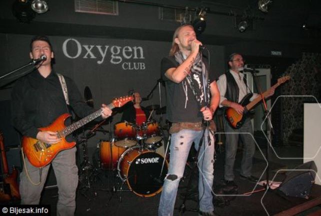 Biv&scaron;i članovi grupe Azra