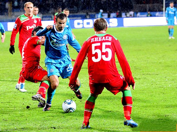 Senijad Ibričić, zaigrao je za Loko u 71. minutu, kada je zamijenio Brazilca Maicona; foto: Championat.ru Senijad Ibričić, zaigrao je za Loko u 71. minutu, kada je zamijenio Brazilca Maicona; foto: Championat.ru