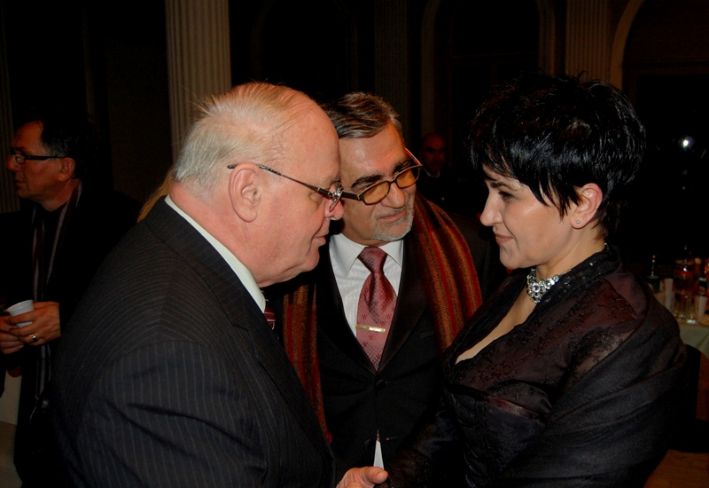 Četvrta po redu manifesticija 'Dani bosanskohercegovačkog filma u Zagrebu' zavr&scaron;ena je uz gostovanje jedne od najreprezentativnijih pjevačica sevdalinki Amire Medunjanin, koncertom koji je  poklon  Grada Sarajeva  Gradu Zagrebu