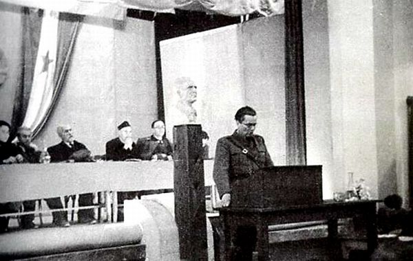 Obraćanje Josipa Broza Tita na Drugom zasjedanju AVNOJ-a; foto: Rts.rs