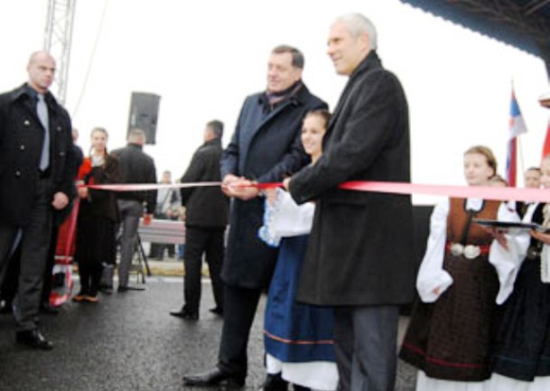 AUTOPUT GRADI&Scaron;KA -MAHOVLJANI