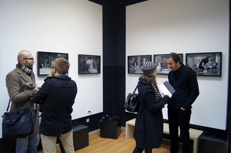 Sarajevska galerija BlackBOX u četvrtak, 1. decembra 2011. godine, je predstavila radove crnogorskog umjetnika Ivana &Scaron;ukovića. Izložba će biti otvorena do 10. decembra