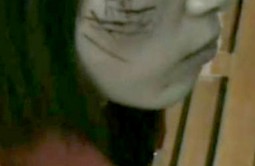 kineskinja izrezala lice