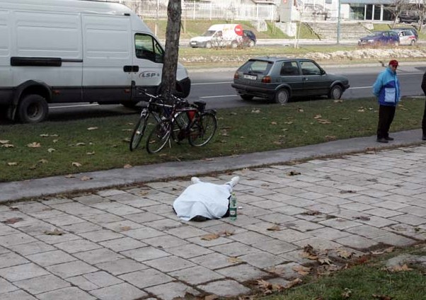 Čovjek preminuo na ulici, FOTO: DEPO Čovjek preminuo na ulici, FOTO: DEPO