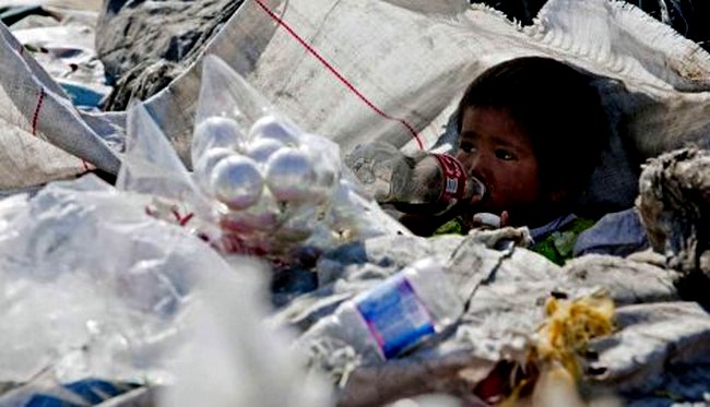 Na deponiji đubreta 'Bordo Poniente' djeca za dolar dnevno rade po 12 sati