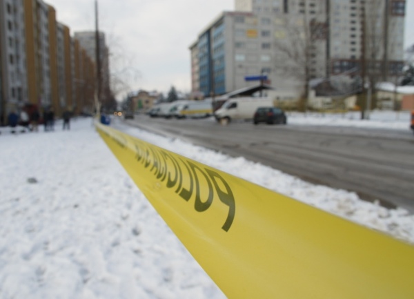 policijska traka naslovna