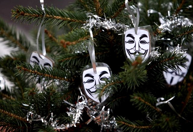 Anonymous: Božićno hakovanje