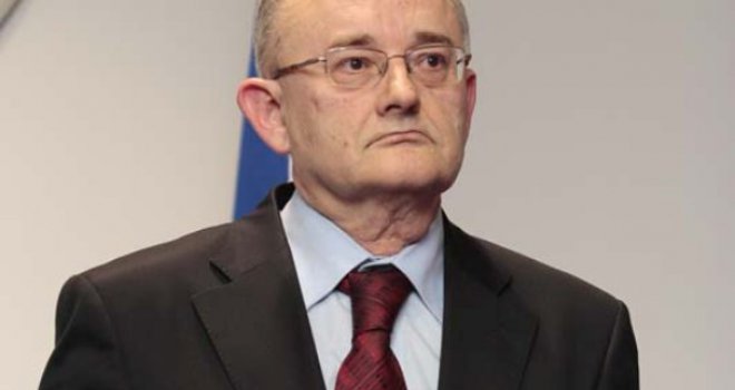 Božo Ljubić: Gosp. Izetbegoviću, vi ste taj koji radi islamizaciju bh. društva i koji hoće da Bliski istok...