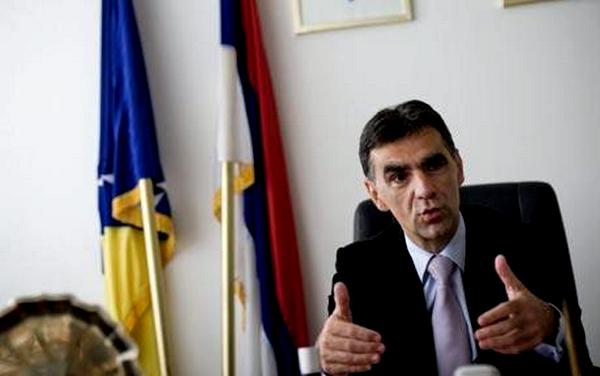 Ova država, ako se ovako nastavi i ako se ne naprave radikalne promjene, ide u dužničko ropstvo i ide u bankrot