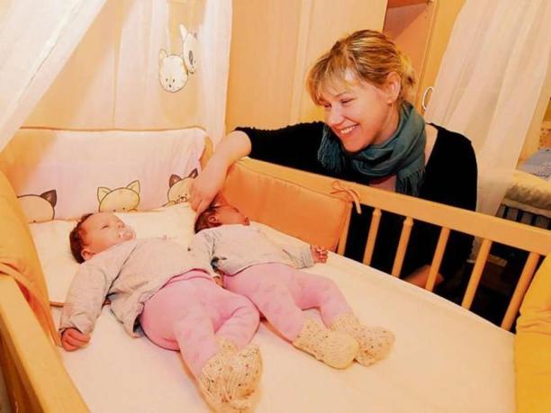 Blizanke različitih rasa