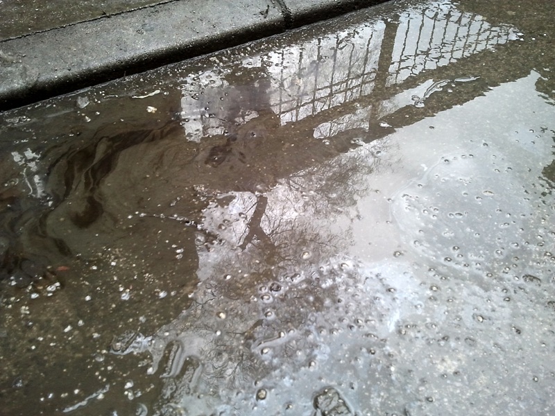 Mu&scaron;karac se zapalio pred zgradom Veleposlanstva Republike Hrvatske u Sarajevu/ Foto: DEPO PORTAL