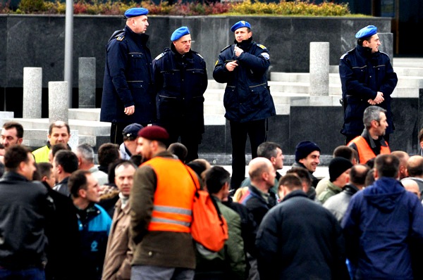 Otpu&scaron;teni vojnici iz Federacije BiH najavili da će izdvojiti po deset maraka pomoći za svoje kolege iz RS