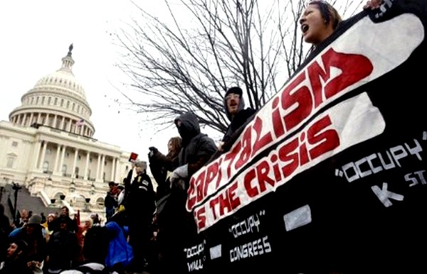 Na Bijelu kuću bačena dimna bomba