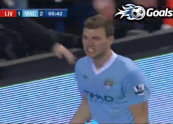 Edin Džeko protiv Liverpoola